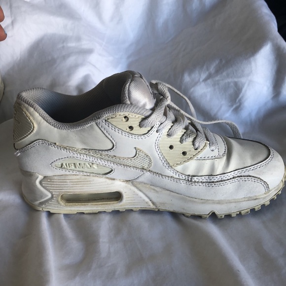 Nike Air Max White Sneakers 5.5 - Picture 2 of 7